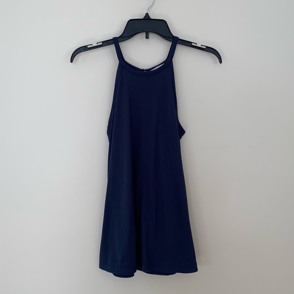 Loft halter tank